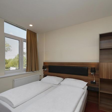 B&B Hotel Berlin-Adlershof Esterno foto