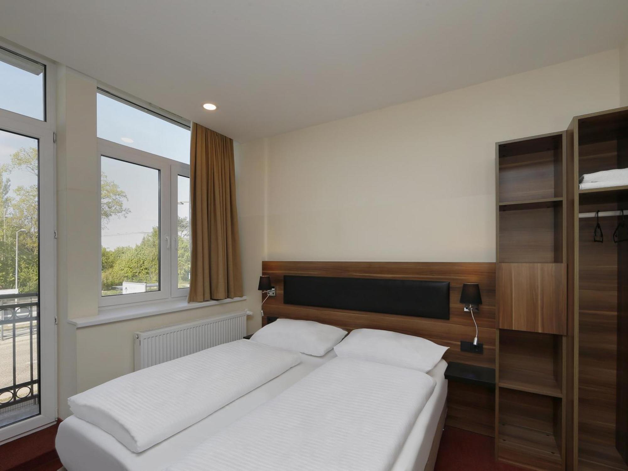 B&B Hotel Berlin-Adlershof Esterno foto