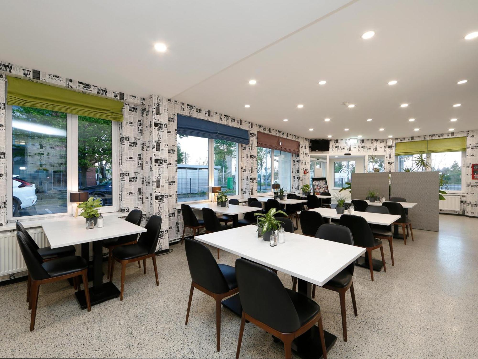 B&B Hotel Berlin-Adlershof Esterno foto